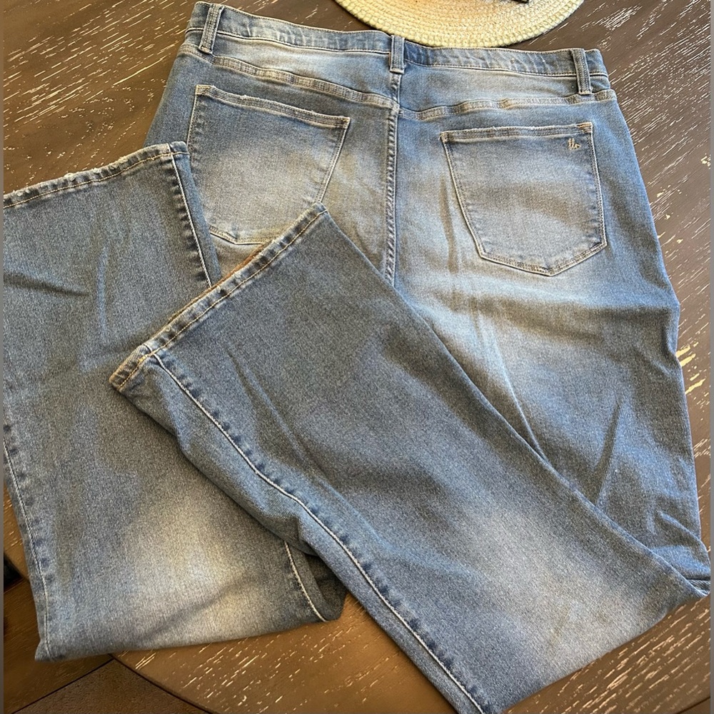 Gorgeous pair of size 34 LuLaRoe kick flare jeans. - Picture 7 of 9